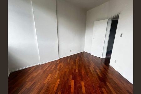 Apartamento à venda com 65m², 2 quartos e 1 vaga