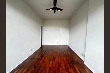 Apartamento à venda com 65m², 2 quartos e 1 vaga