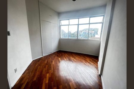 Apartamento à venda com 65m², 2 quartos e 1 vaga