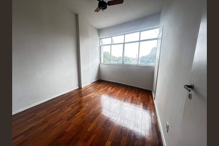 Apartamento à venda com 65m², 2 quartos e 1 vaga