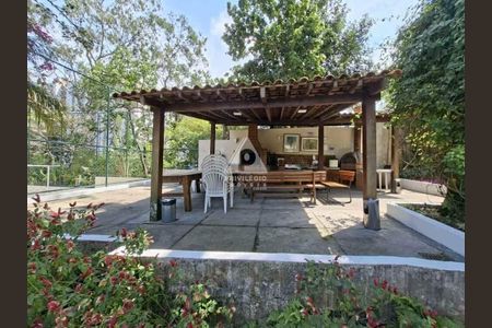 Apartamento à venda com 282m², 3 quartos e 2 vagasÁrea comum - Churrasqueira