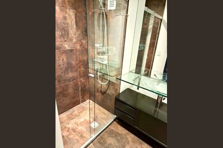 Apartamento à venda com 74m², 1 quarto e 1 vaga