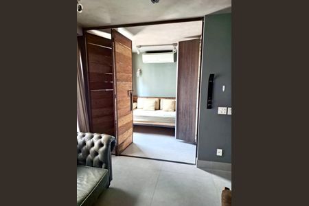Apartamento à venda com 74m², 1 quarto e 1 vaga