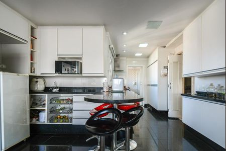 Apartamento à venda com 268m², 5 quartos e 4 vagas