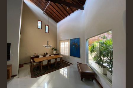 Casa à venda com 4 quartos, 295m² em Itaipu, Niterói