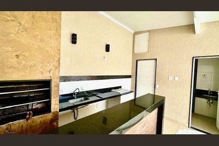 Casa à venda com 2 quartos, 100m² em Engenho do Mato, Niterói