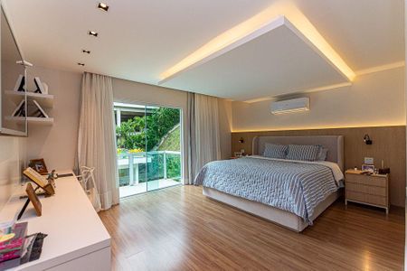 Casa à venda com 4 quartos, 700m² em Vila Progresso, Niterói