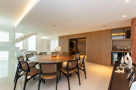 Casa à venda com 4 quartos, 700m² em Vila Progresso, Niterói