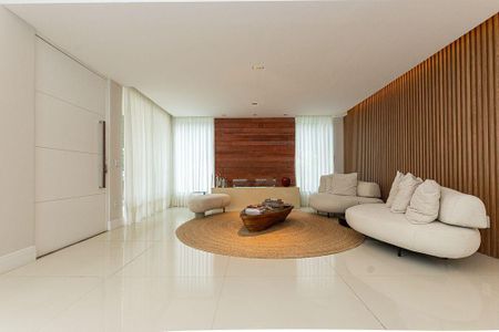 Casa à venda com 4 quartos, 700m² em Vila Progresso, Niterói