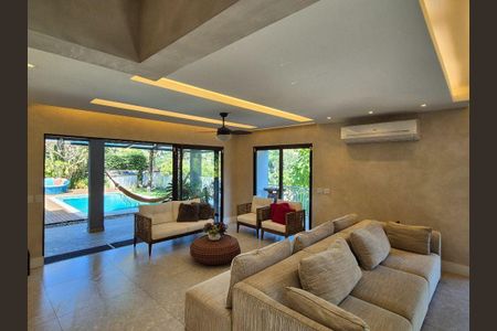 Casa à venda com 3 quartos, 503m² em Badu, Niterói