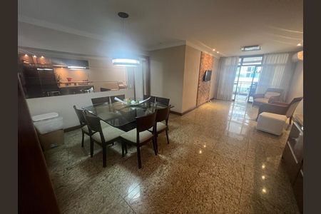 Apartamento à venda com 4 quartos, 160m² em Icaraí, Niterói