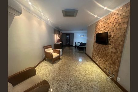 Apartamento à venda com 4 quartos, 160m² em Icaraí, Niterói