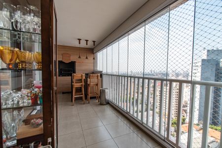 Apartamento para alugar com 96m², 2 quartos e 2 vagas Apartamento para alugar com 96m², 2 quartos e 2 vagasVaranda