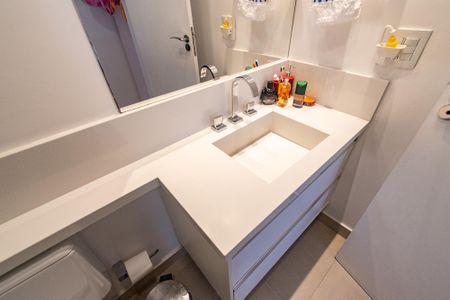 Apartamento para alugar com 96m², 2 quartos e 2 vagas Apartamento para alugar com 96m², 2 quartos e 2 vagasBanheiro da suíte 2