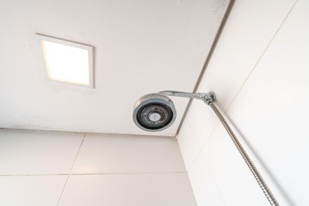 Apartamento para alugar com 96m², 2 quartos e 2 vagas Apartamento para alugar com 96m², 2 quartos e 2 vagasBanheiro da suíte 1