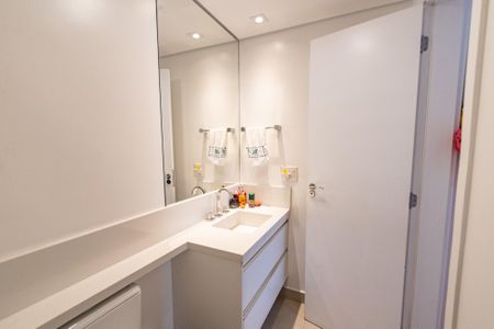 Apartamento para alugar com 96m², 2 quartos e 2 vagas Apartamento para alugar com 96m², 2 quartos e 2 vagasBanheiro da suíte 2