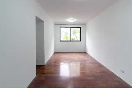 Sala de apartamento para alugar com 3 quartos, 70m² em Jardim Taquaral, São Paulo