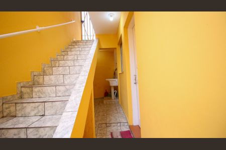 Casa para alugar com 60m², 1 quarto e sem vaga Casa para alugar com 60m², 1 quarto e sem vagaEscada