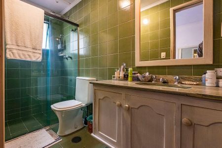 Apartamento à venda com 202m², 4 quartos e 3 vagas Apartamento à venda com 202m², 4 quartos e 3 vagasSuíte 3 - Banheiro