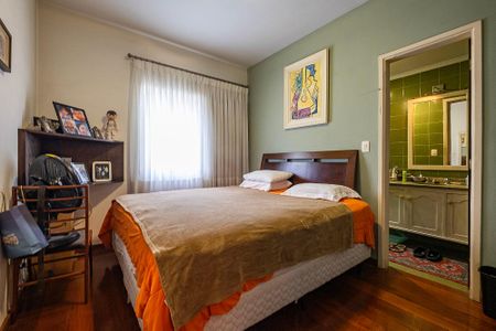 Apartamento à venda com 202m², 4 quartos e 3 vagas Apartamento à venda com 202m², 4 quartos e 3 vagasSuíte 3