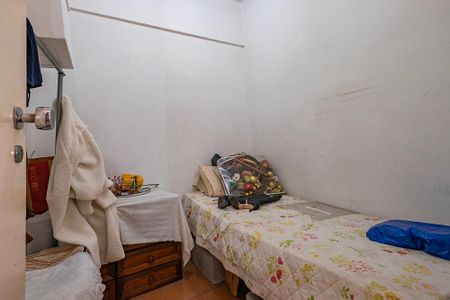 Apartamento à venda com 202m², 4 quartos e 3 vagas Apartamento à venda com 202m², 4 quartos e 3 vagasQuarto de Serviço