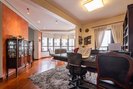 Apartamento à venda com 202m², 4 quartos e 3 vagas Apartamento à venda com 202m², 4 quartos e 3 vagasSala 2