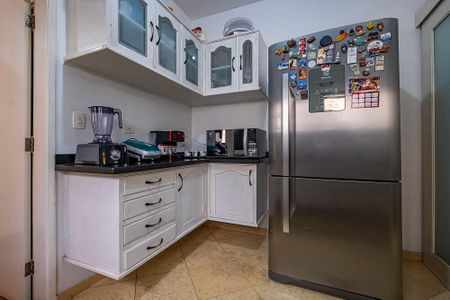 Apartamento à venda com 202m², 4 quartos e 3 vagas Apartamento à venda com 202m², 4 quartos e 3 vagasCozinha