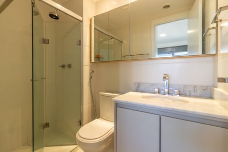 Apartamento à venda com 54m², 1 quarto e 1 vaga Apartamento à venda com 54m², 1 quarto e 1 vagaBanheiro da Suíte