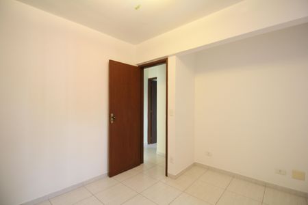 Quarto 1 de apartamento para alugar com 2 quartos, 74m² em Jardim Londrina, São Paulo