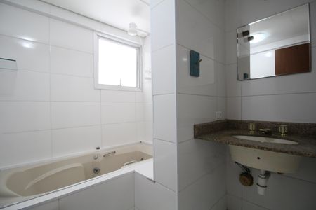 Apartamento para alugar com 74m², 2 quartos e 1 vagaBanheiro