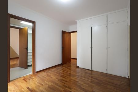Apartamento à venda com 272m², 5 quartos e 4 vagasSemi Suíte 1
