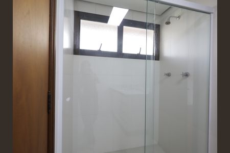 Apartamento à venda com 272m², 5 quartos e 4 vagasBanheiro das suítes 1 e 2