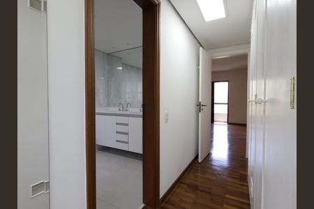 Apartamento à venda com 272m², 5 quartos e 4 vagasCloset da suíte 4