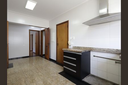 Apartamento à venda com 272m², 5 quartos e 4 vagasCozinha