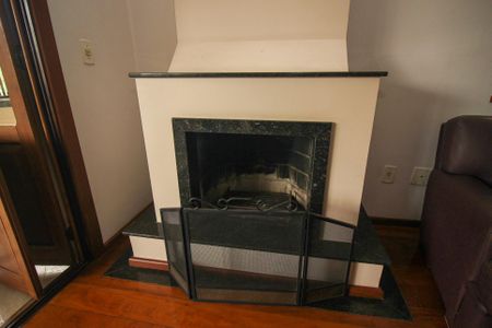 Apartamento para alugar com 117m², 3 quartos e 2 vagasDetalhe da Sala - Lareira