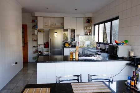 Casa para alugar com 320m², 3 quartos e 6 vagas Casa para alugar com 320m², 3 quartos e 6 vagasCozinha