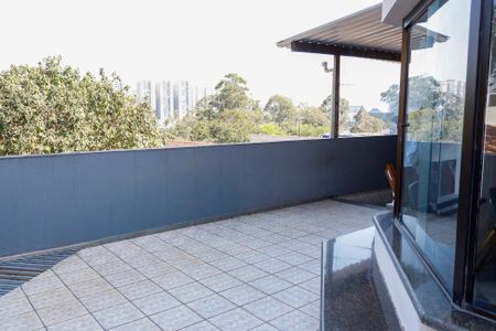 Casa para alugar com 320m², 3 quartos e 6 vagas Casa para alugar com 320m², 3 quartos e 6 vagasÁrea comum