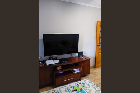 Casa para alugar com 320m², 3 quartos e 6 vagas Casa para alugar com 320m², 3 quartos e 6 vagasSala de TV