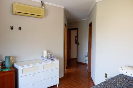 Casa para alugar com 320m², 3 quartos e 6 vagas Casa para alugar com 320m², 3 quartos e 6 vagasQuarto 2 - Suíte