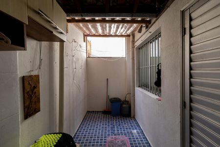 Casa de condomínio à venda com 64m², 2 quartos e 1 vagaÁrea de Serviço