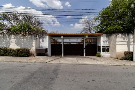 Casa de condomínio à venda com 64m², 2 quartos e 1 vagaFachada