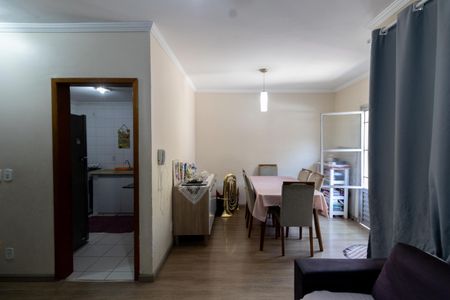 Casa de condomínio à venda com 64m², 2 quartos e 1 vagaSala