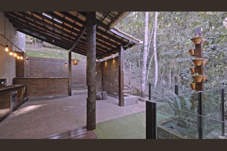 Casa de condomínio à venda com 358m², 3 quartos e 2 vagasÁrea gourmet