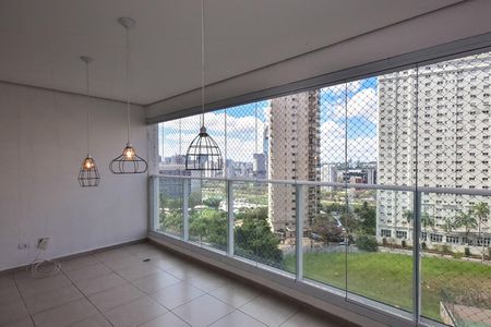 Apartamento à venda com 213m², 3 quartos e 4 vagasVaranda 1