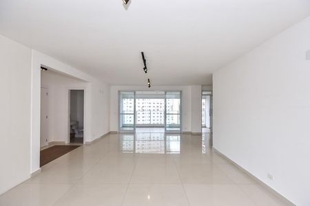 Apartamento à venda com 213m², 3 quartos e 4 vagasSala