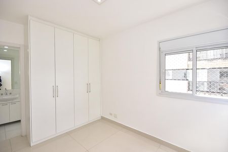 Apartamento à venda com 213m², 3 quartos e 4 vagasSuíte 1