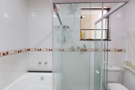 Casa para alugar com 360m², 3 quartos e 6 vagasBanheiro da Suíte