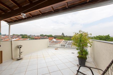 Casa para alugar com 360m², 3 quartos e 6 vagasTerraço