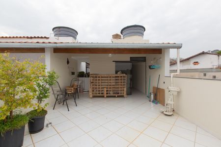 Casa para alugar com 360m², 3 quartos e 6 vagasTerraço
