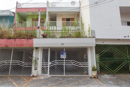 Casa para alugar com 360m², 3 quartos e 6 vagasFachada